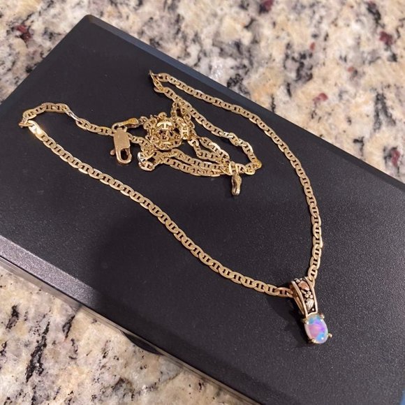 10k gold Opal Necklace - Picture 2 of 7